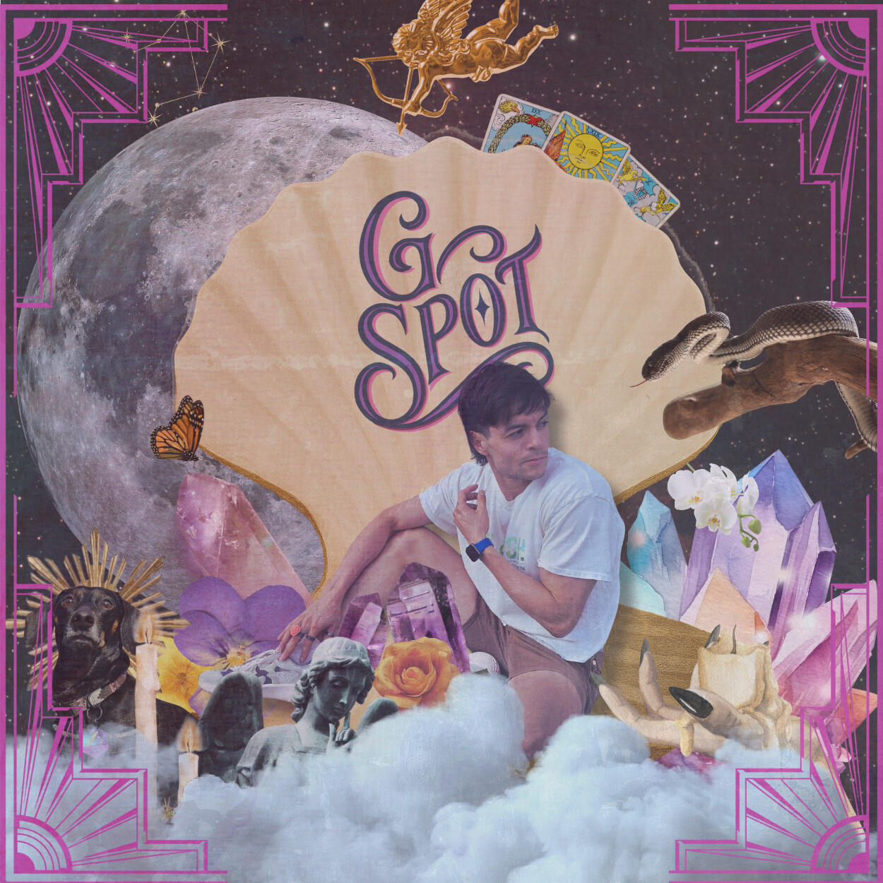 G Spot Tarot – Tu intuición al desnudo Retrato estilo collage de tarotista queer posando frente a una concha mística, con cristales, flores, y cartas del tarot flotando sobre un fondo cósmico.